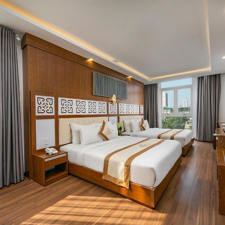 Prague Da Nang Beach Hotel Buitenkant foto