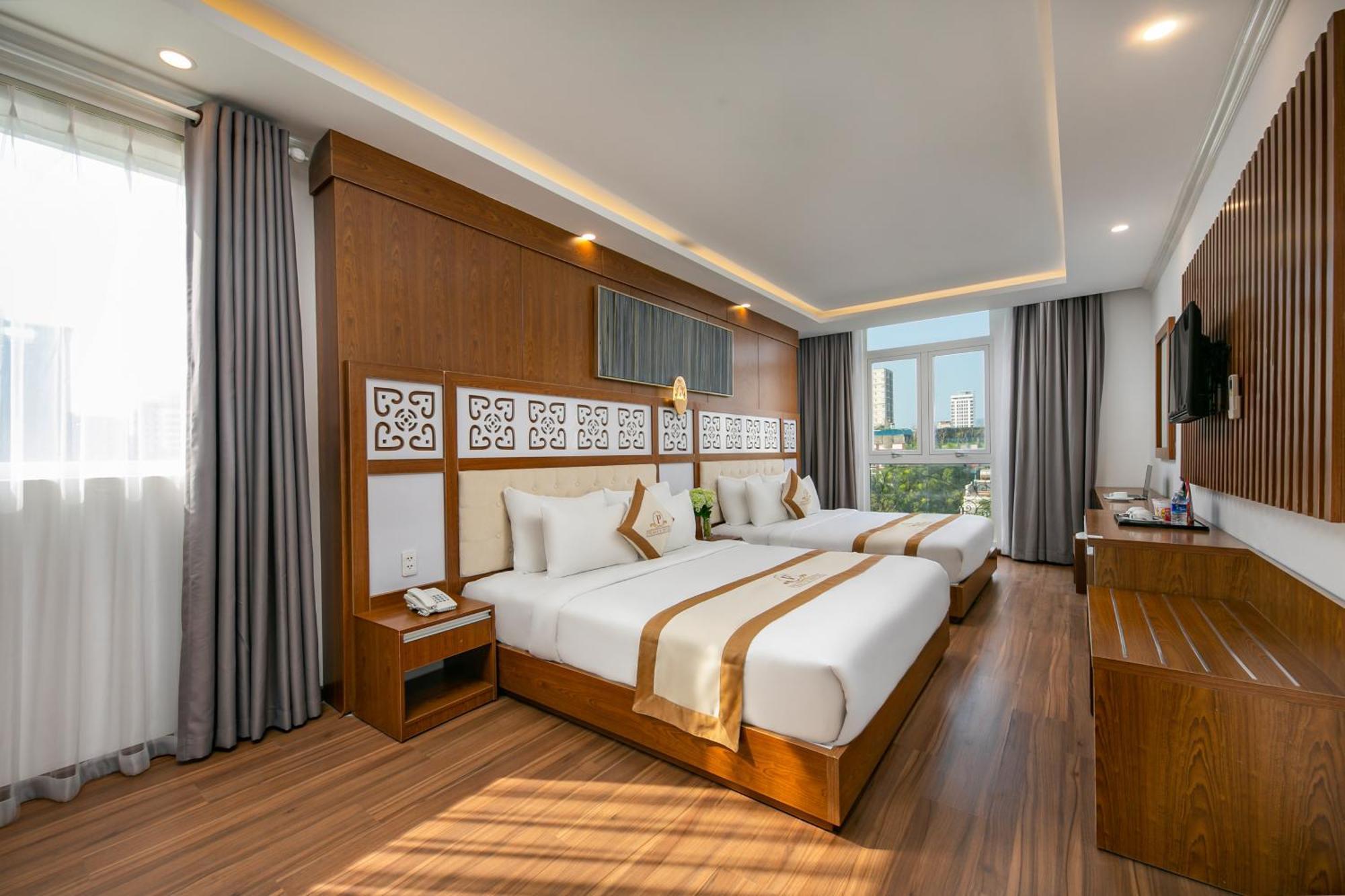 Prague Da Nang Beach Hotel Buitenkant foto