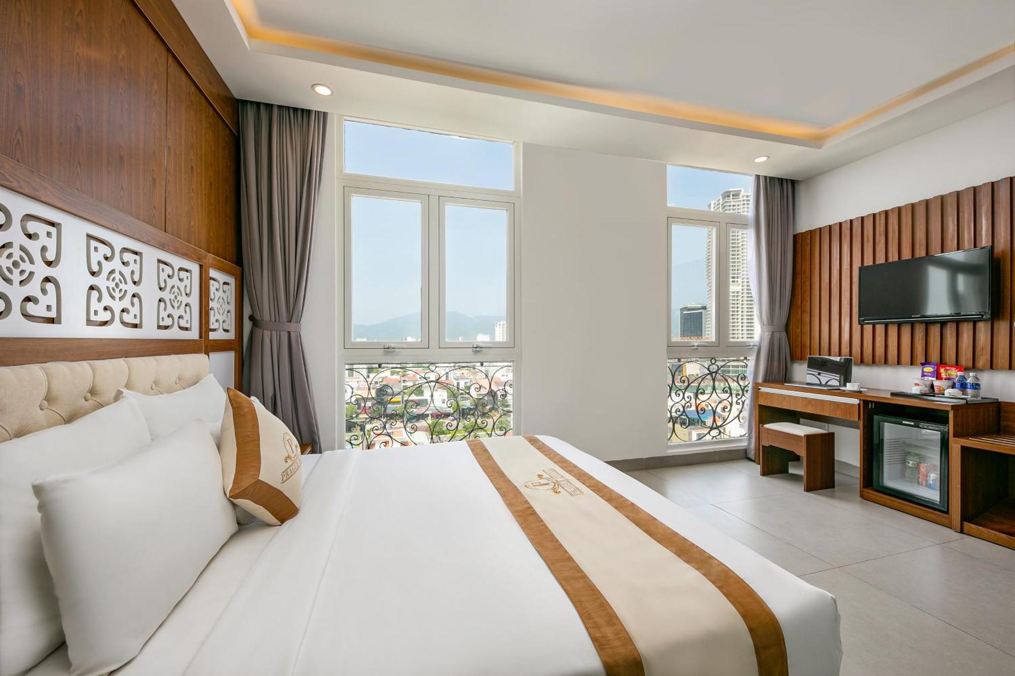 Prague Da Nang Beach Hotel Buitenkant foto