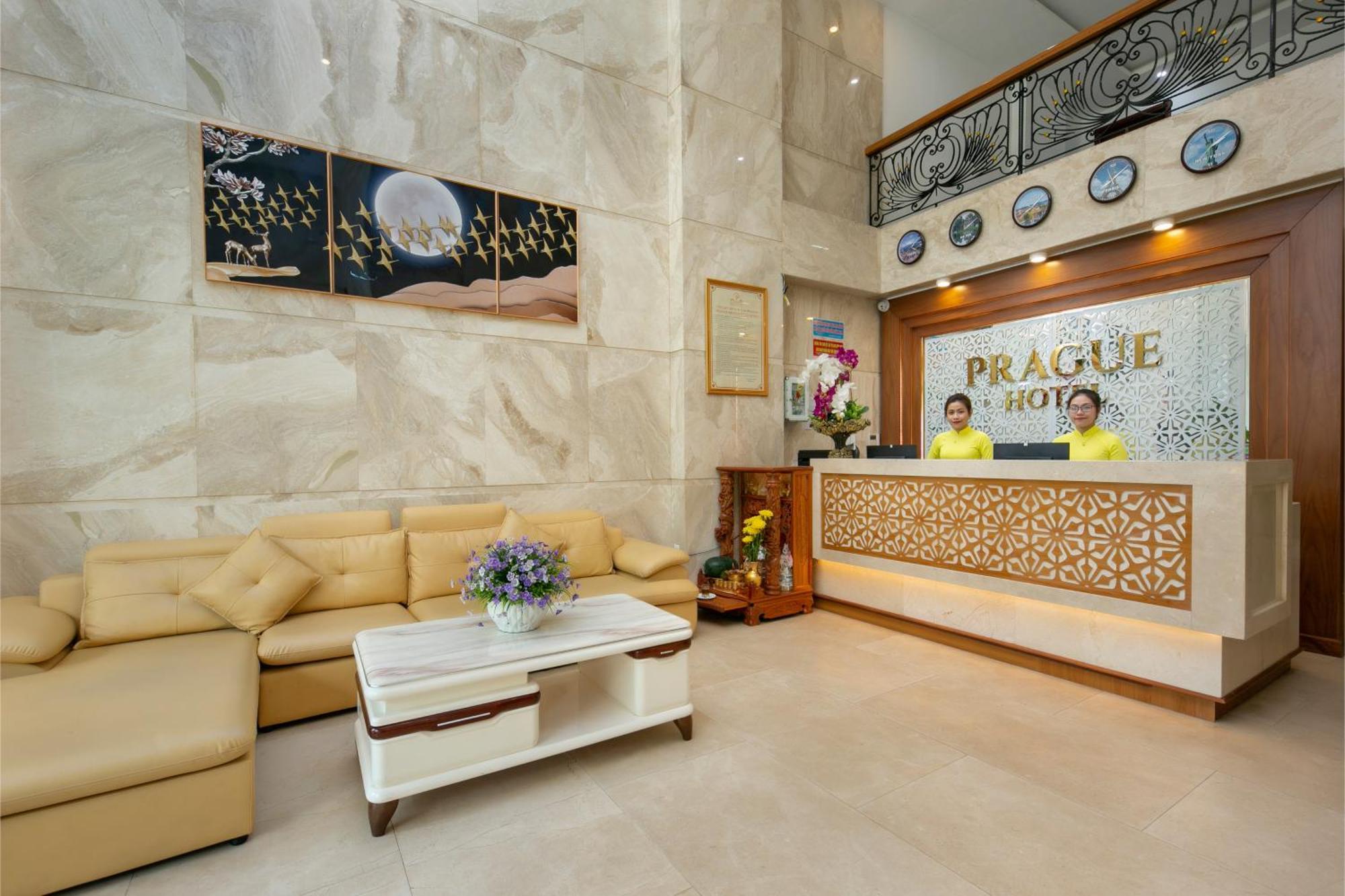 Prague Da Nang Beach Hotel Buitenkant foto