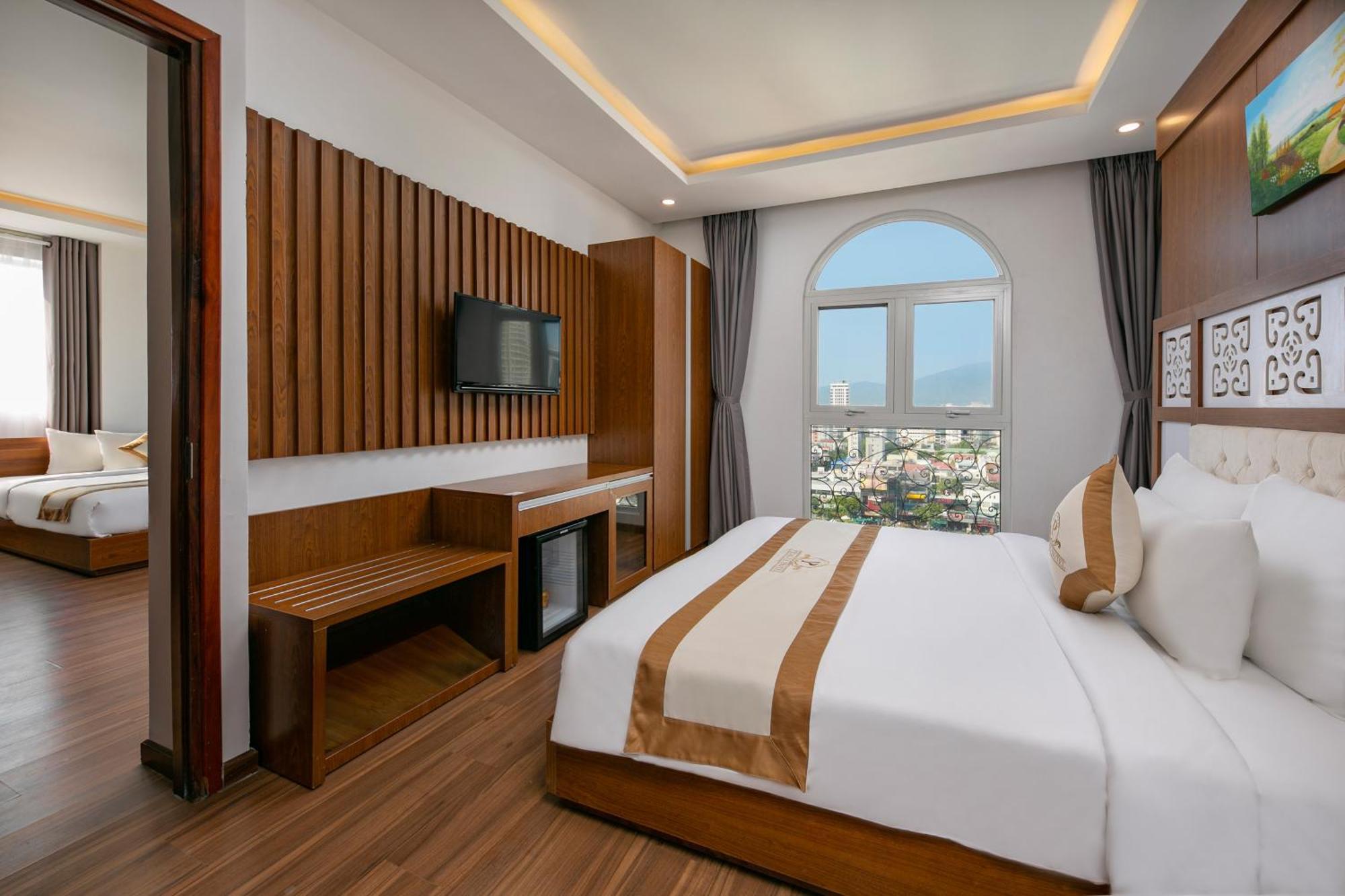 Prague Da Nang Beach Hotel Buitenkant foto