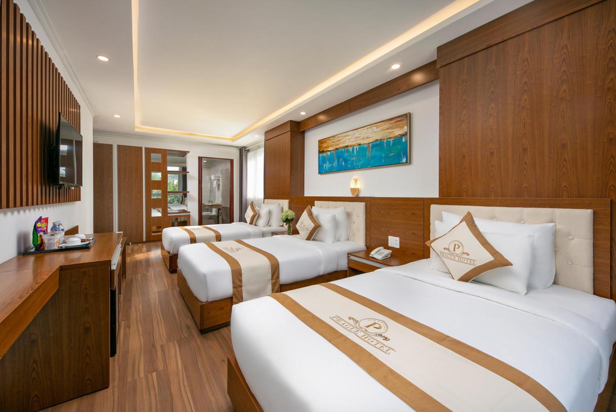 Prague Da Nang Beach Hotel Buitenkant foto