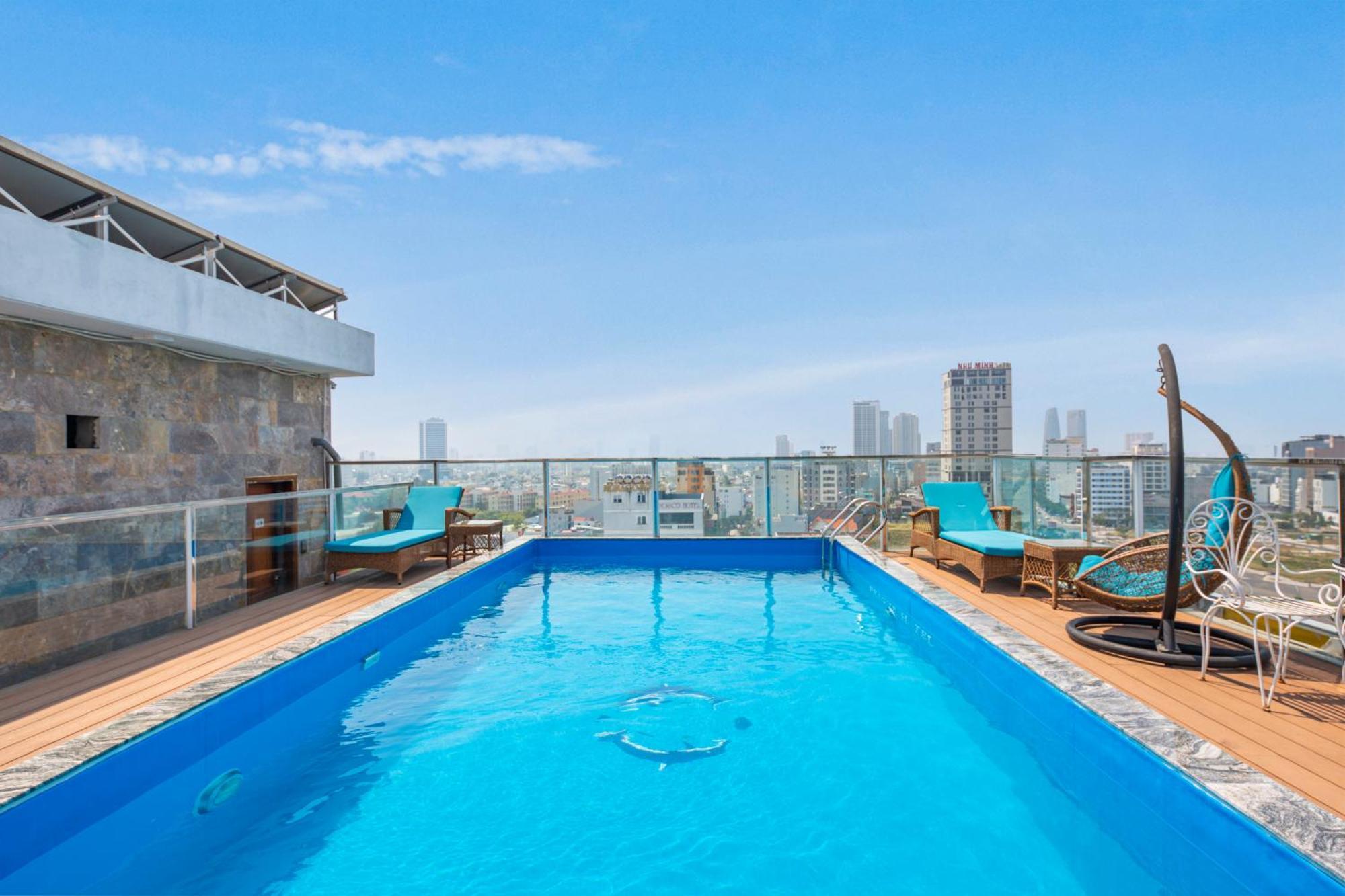 Prague Da Nang Beach Hotel Buitenkant foto