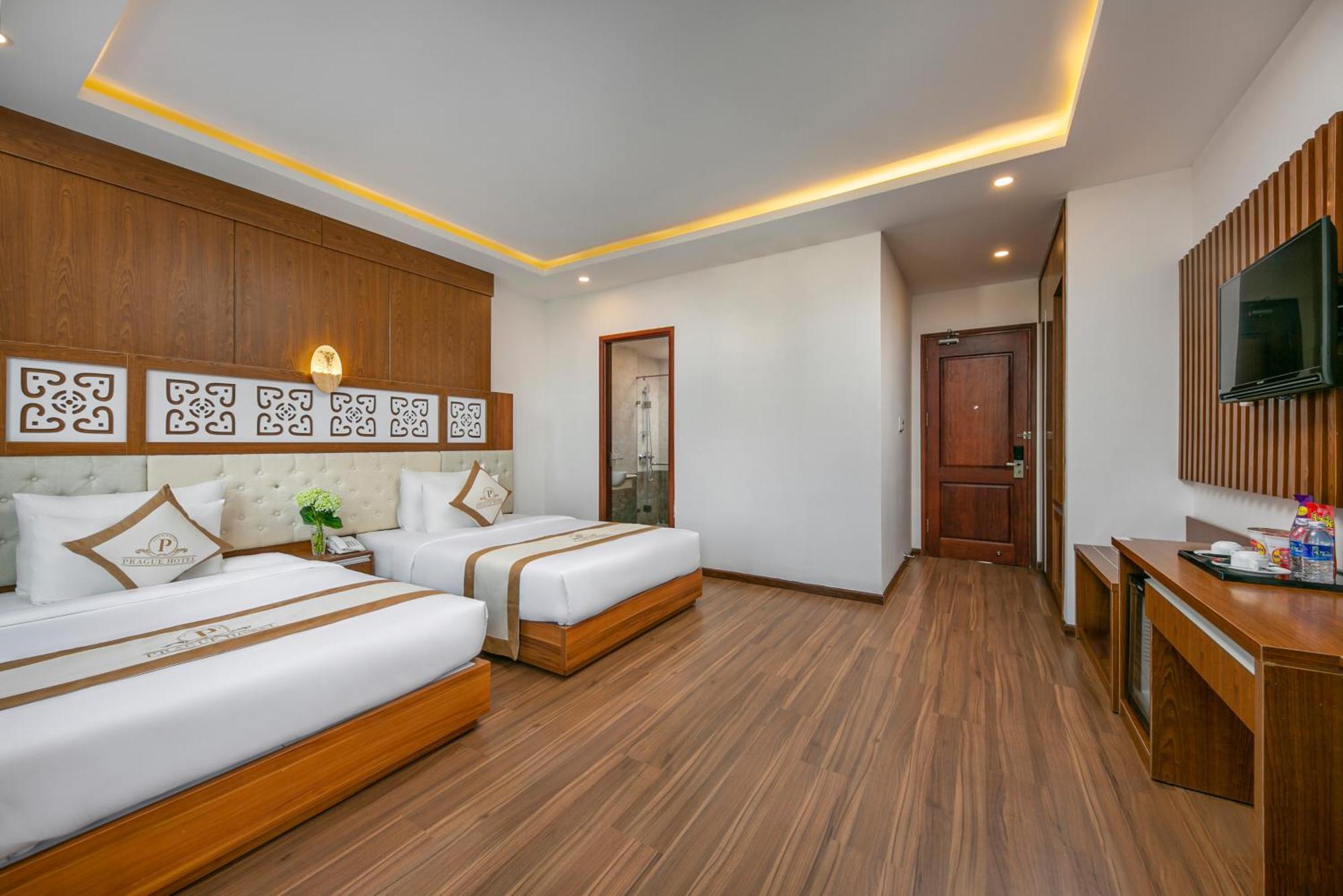 Prague Da Nang Beach Hotel Buitenkant foto
